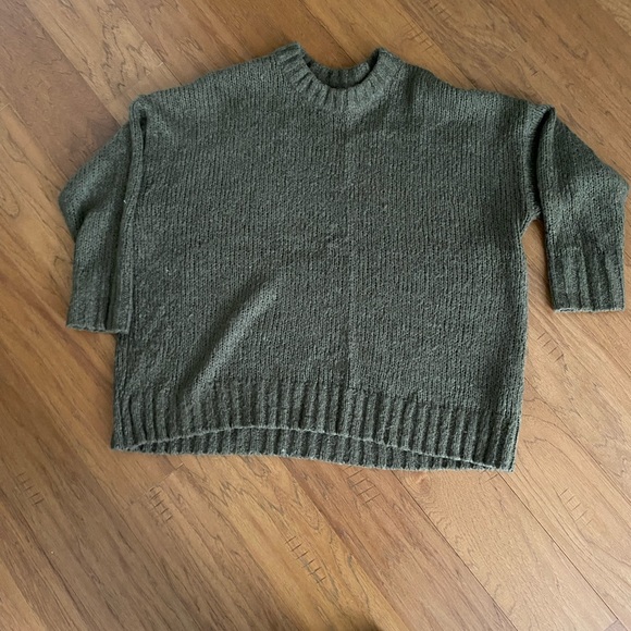 comfy and warm Women’s sweater - Picture 1 of 2